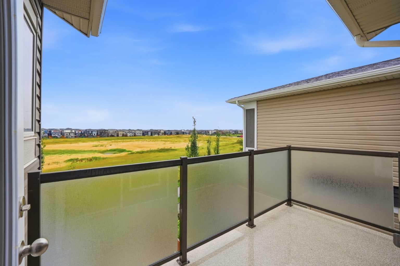 288 Corner Meadows Manor NE