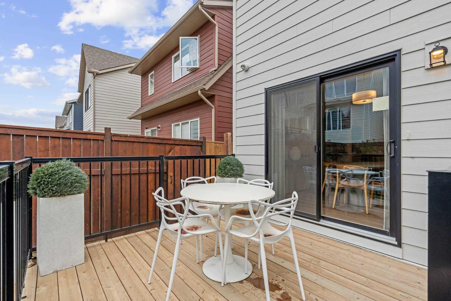 1144 Thimbleberry Hill SW