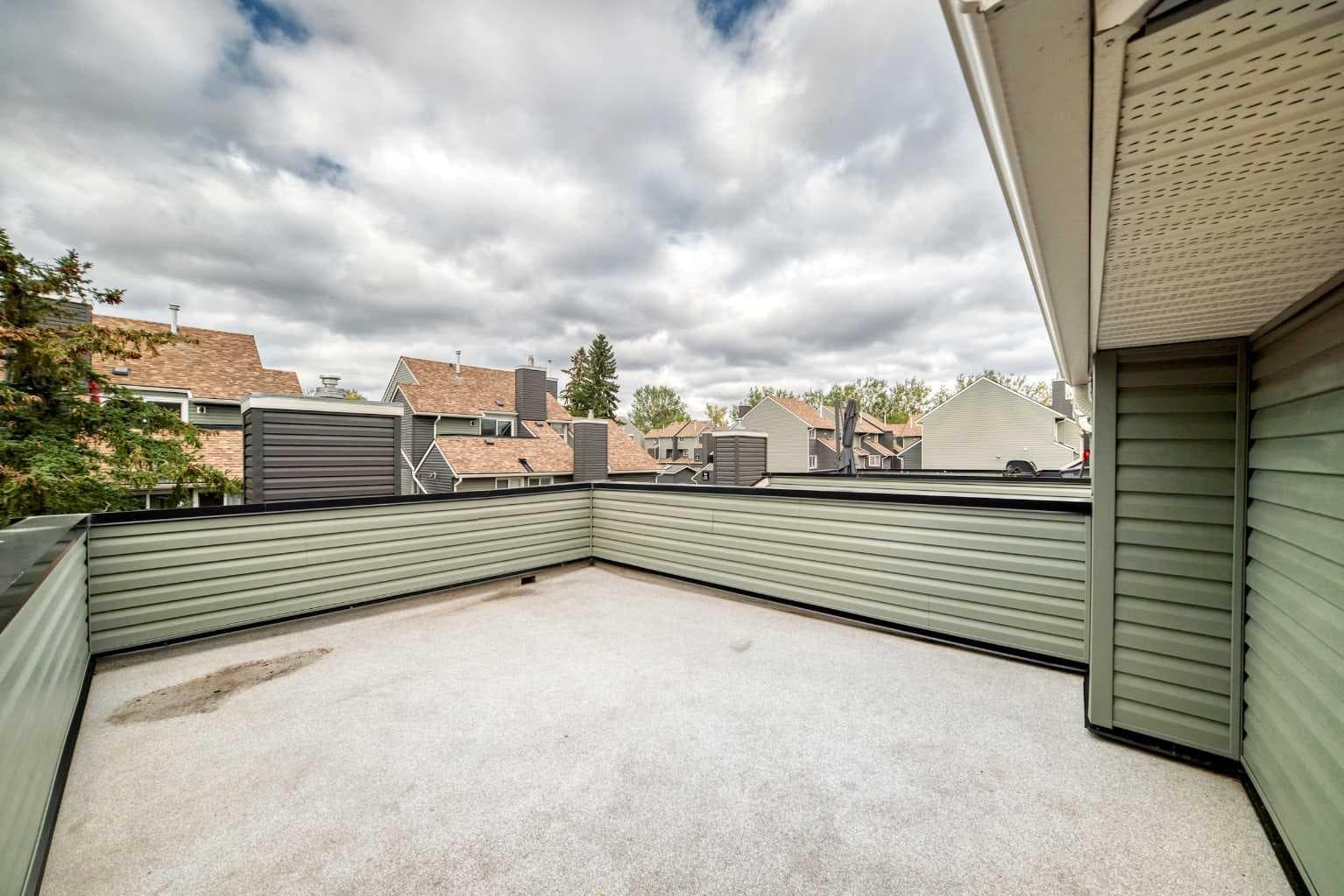 225, 33 Glamis Green SW