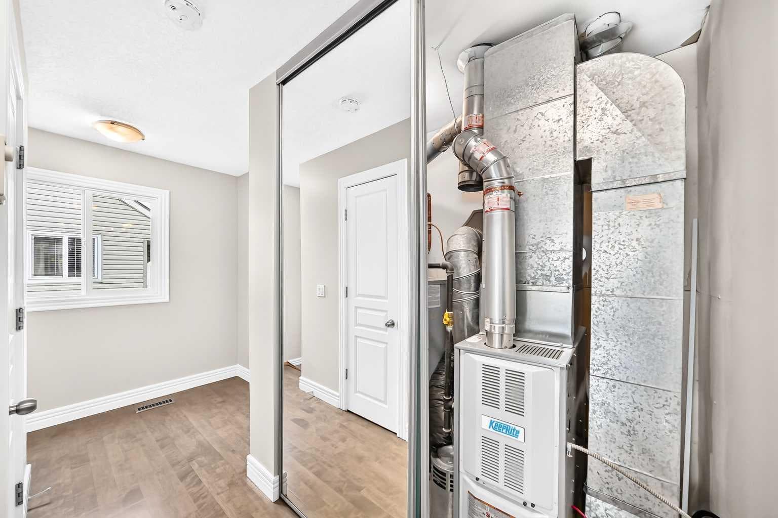 225, 33 Glamis Green SW