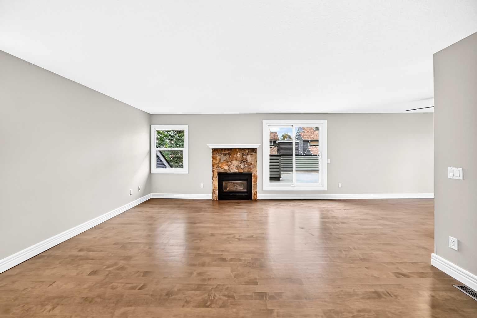 225, 33 Glamis Green SW