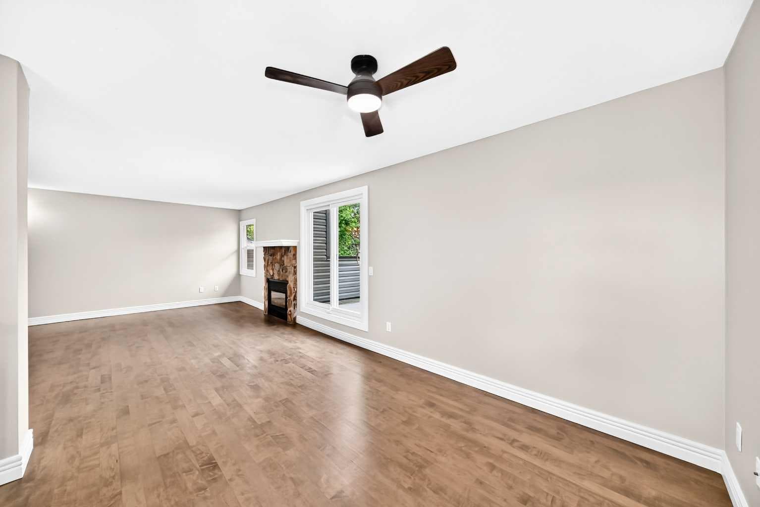 225, 33 Glamis Green SW