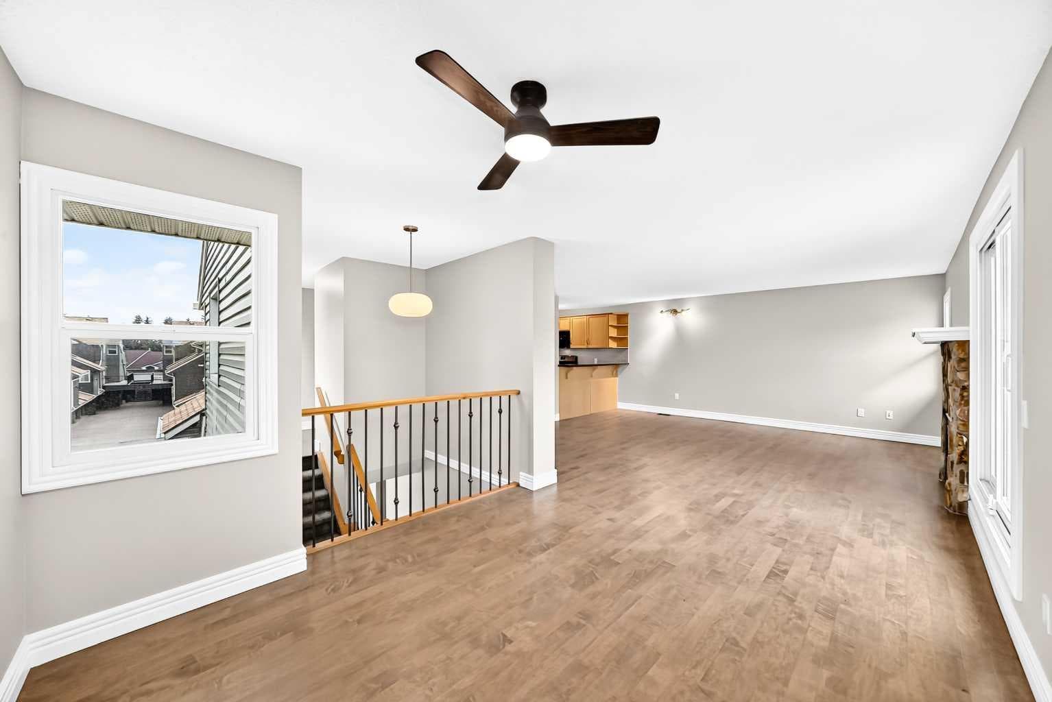 225, 33 Glamis Green SW