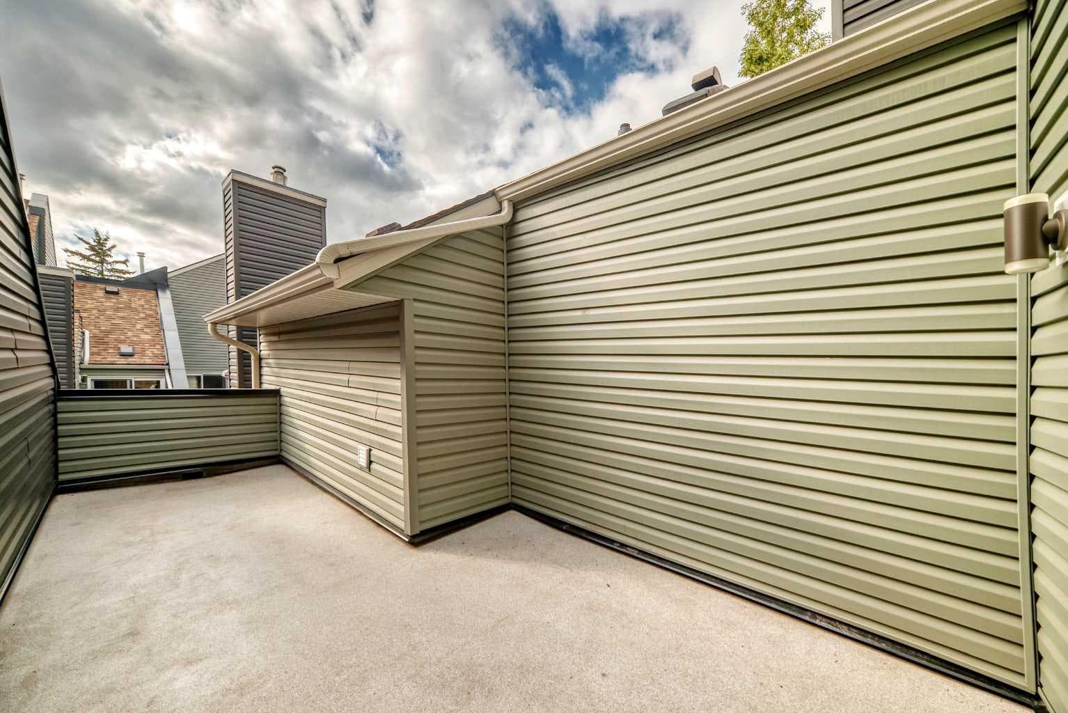 225, 33 Glamis Green SW