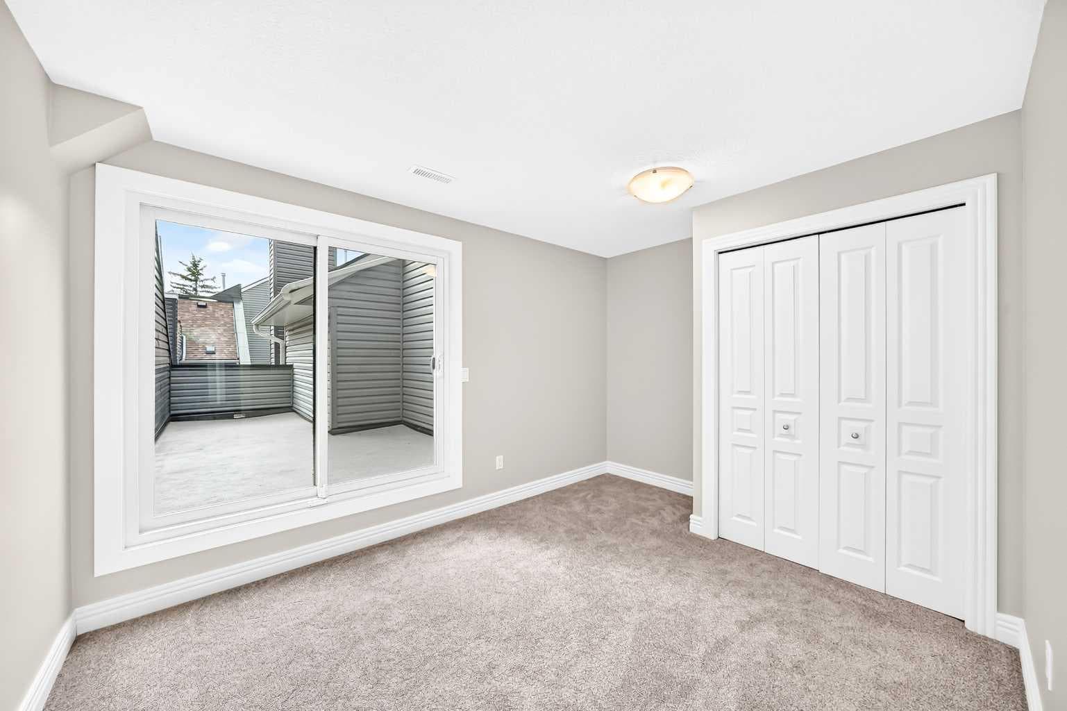 225, 33 Glamis Green SW