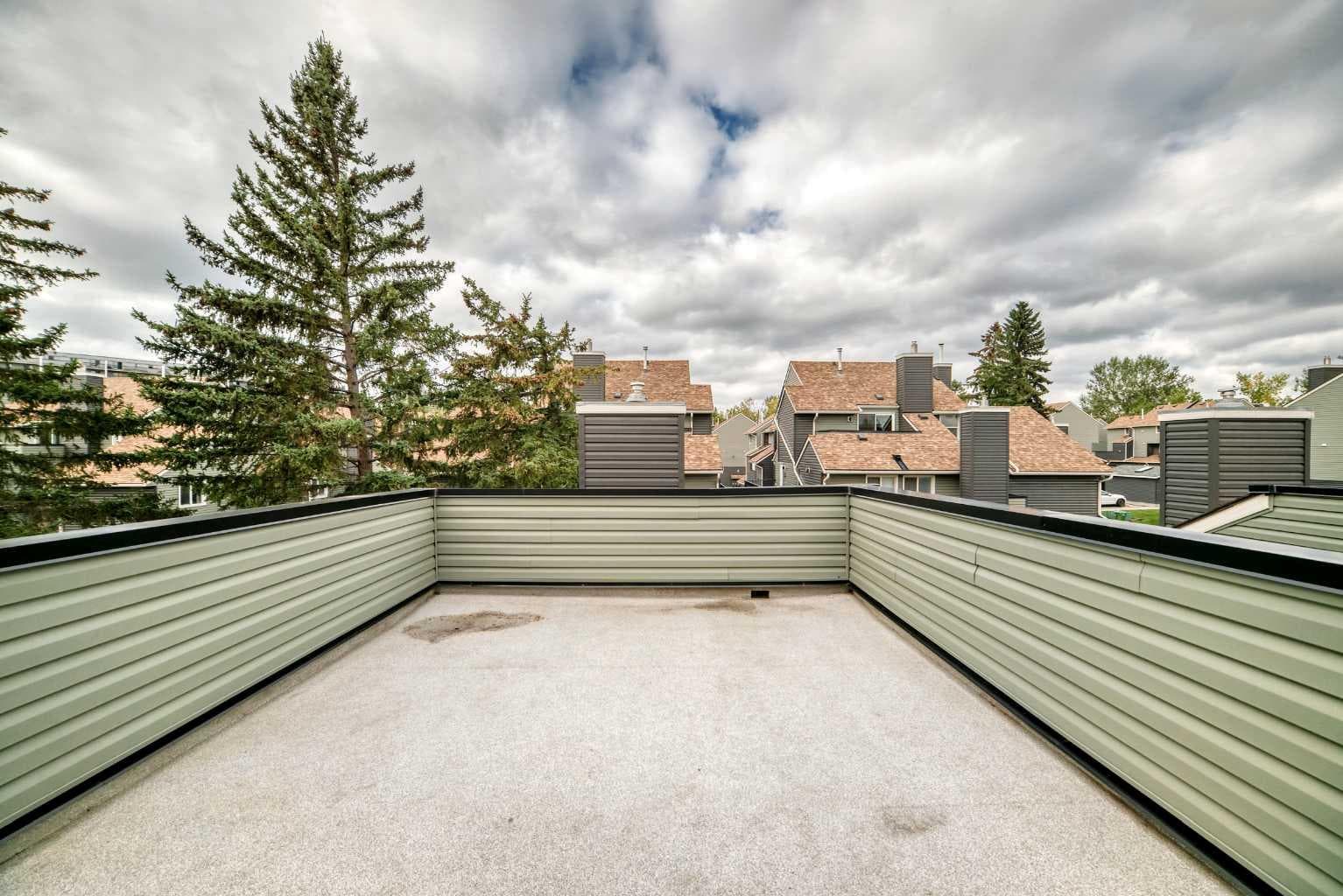 225, 33 Glamis Green SW
