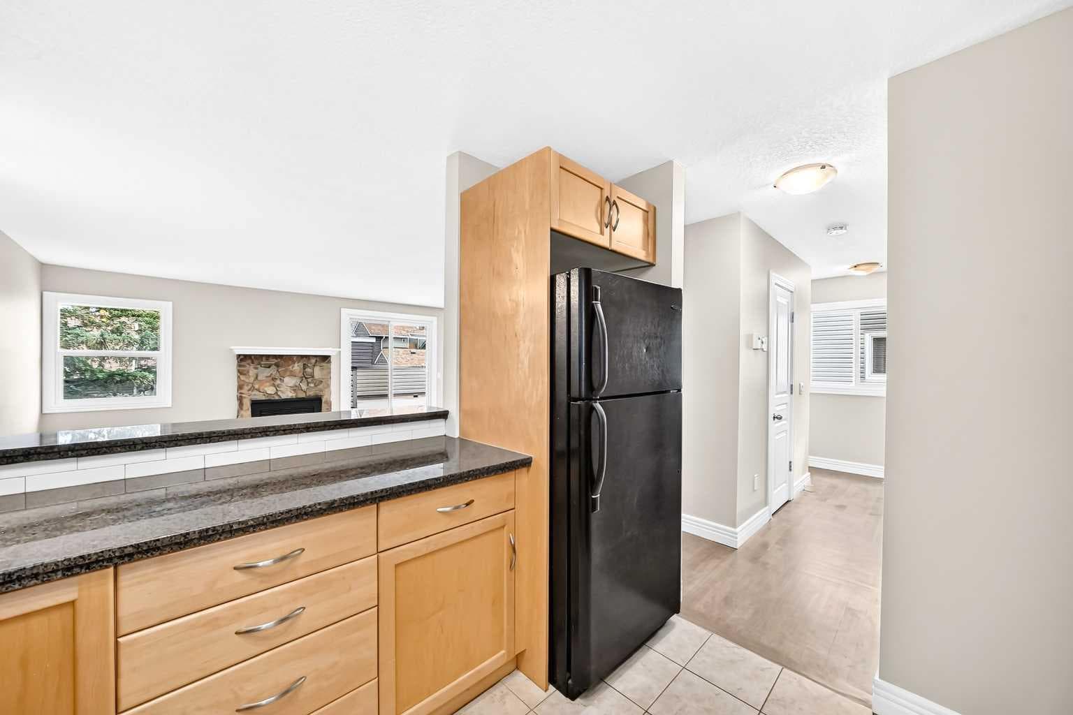 225, 33 Glamis Green SW