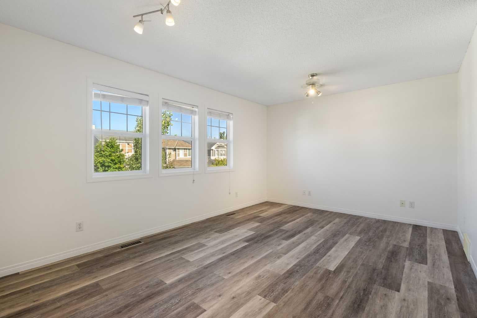 78 Cougar Plateau Way SW