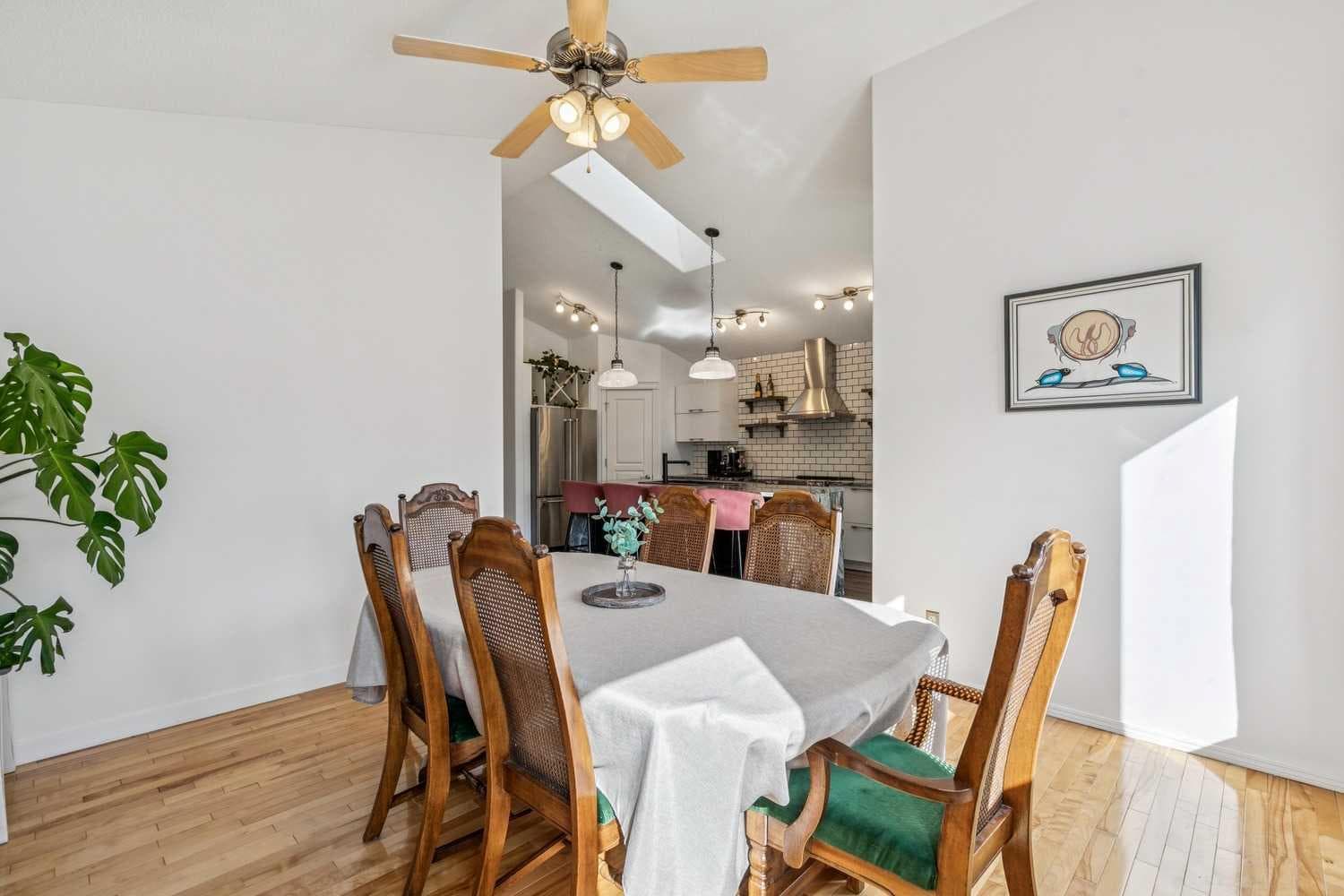 48 West Springs Way SW