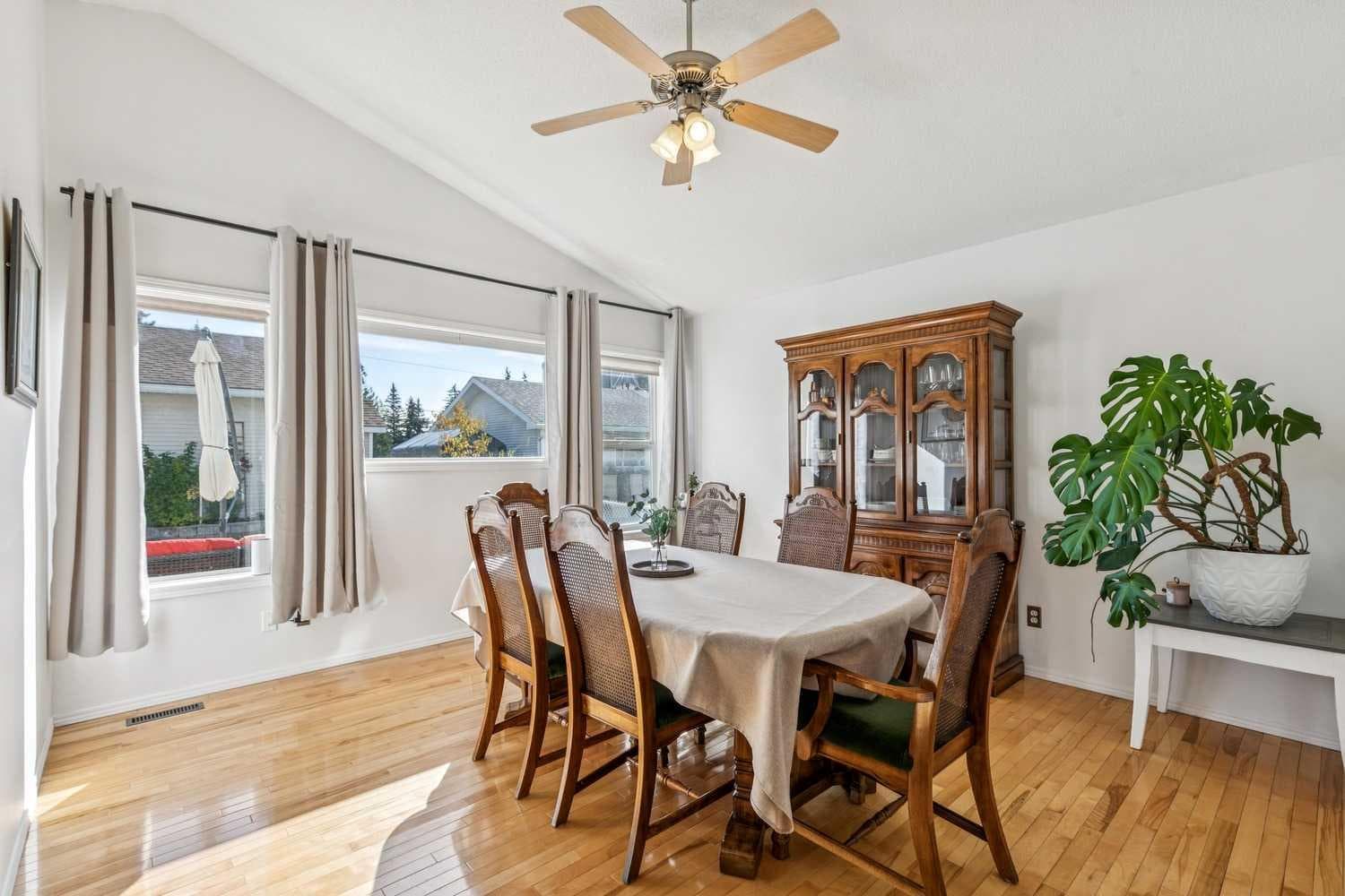 48 West Springs Way SW