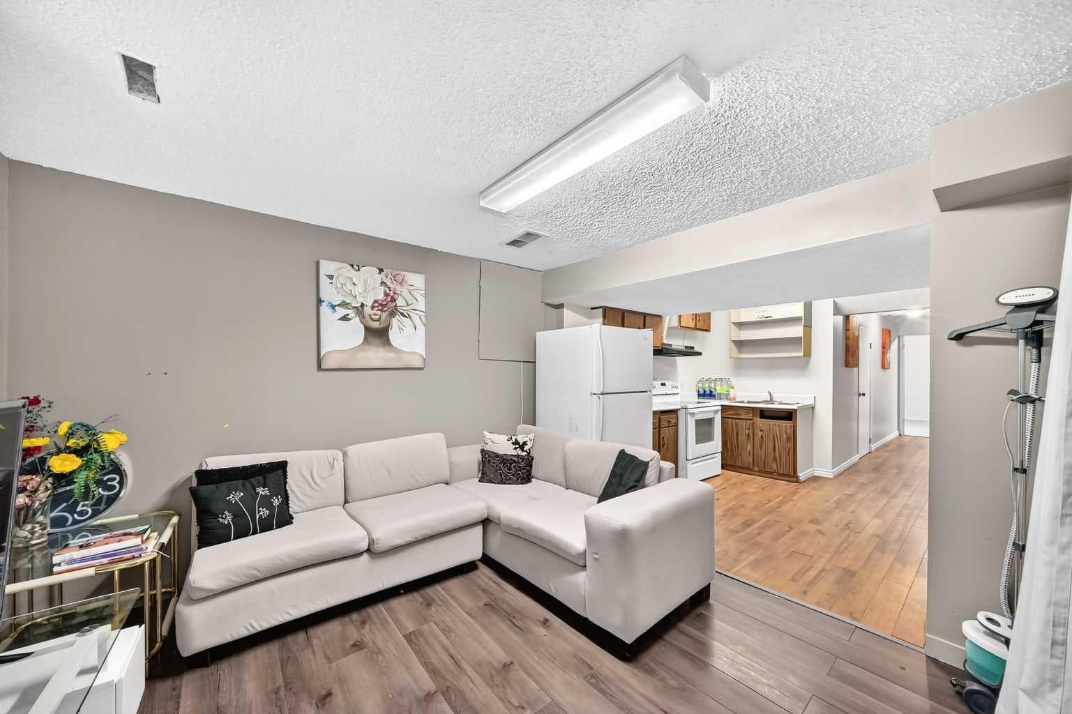 37 Falton Drive NE