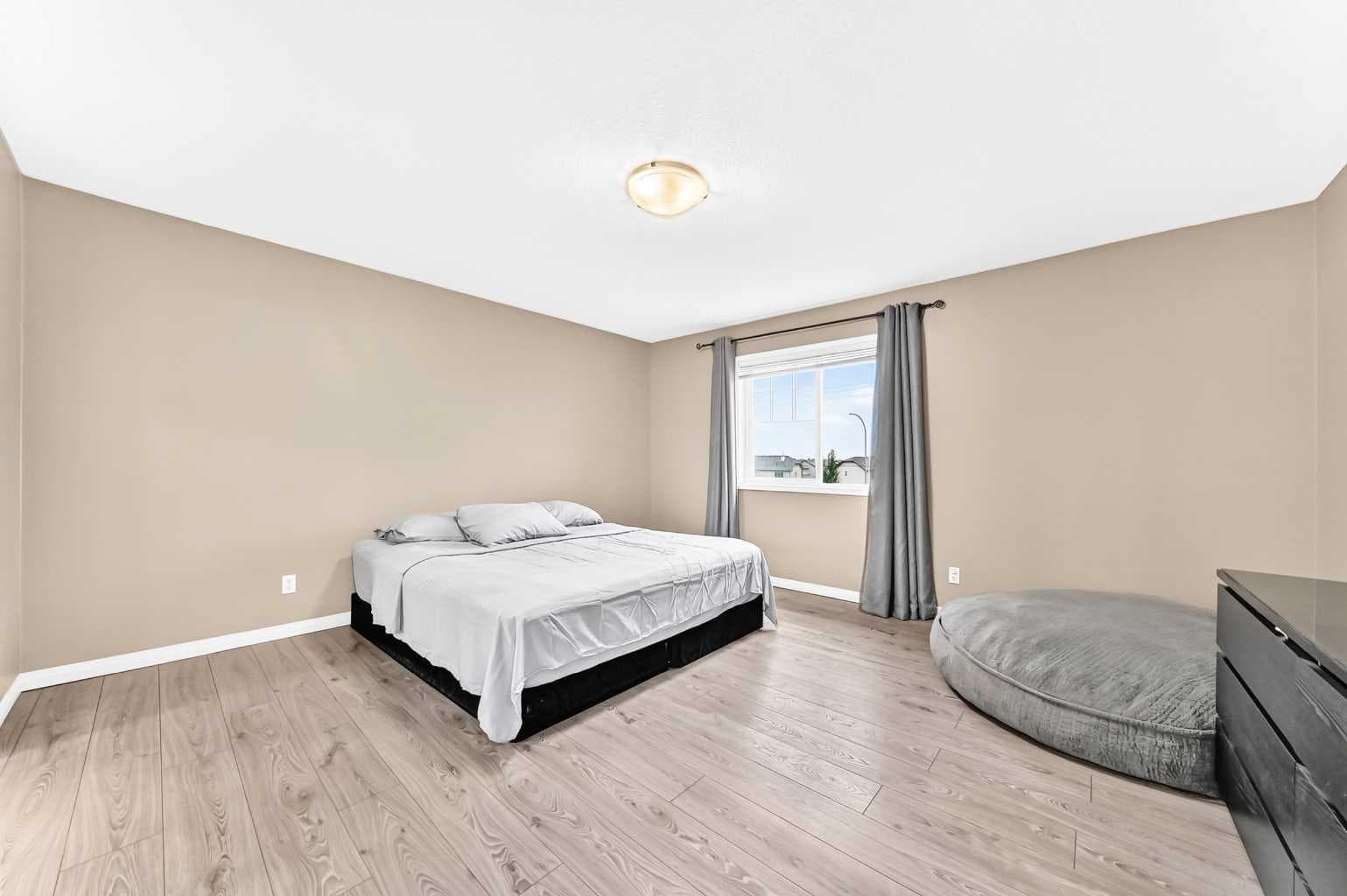 14 Bayside Park SW