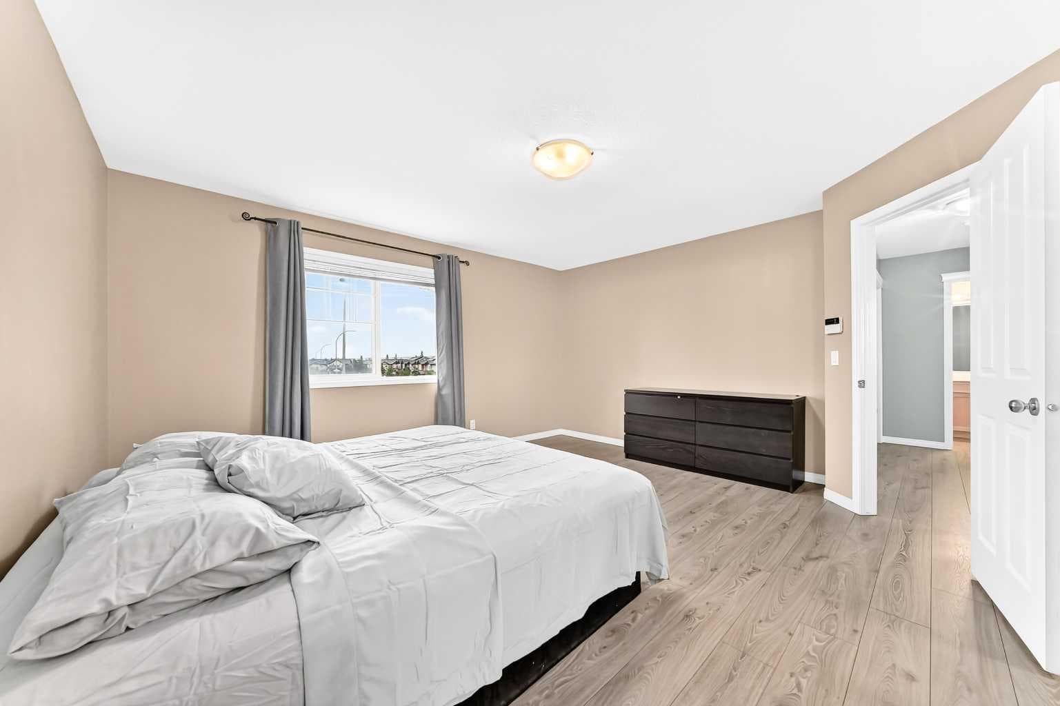 14 Bayside Park SW
