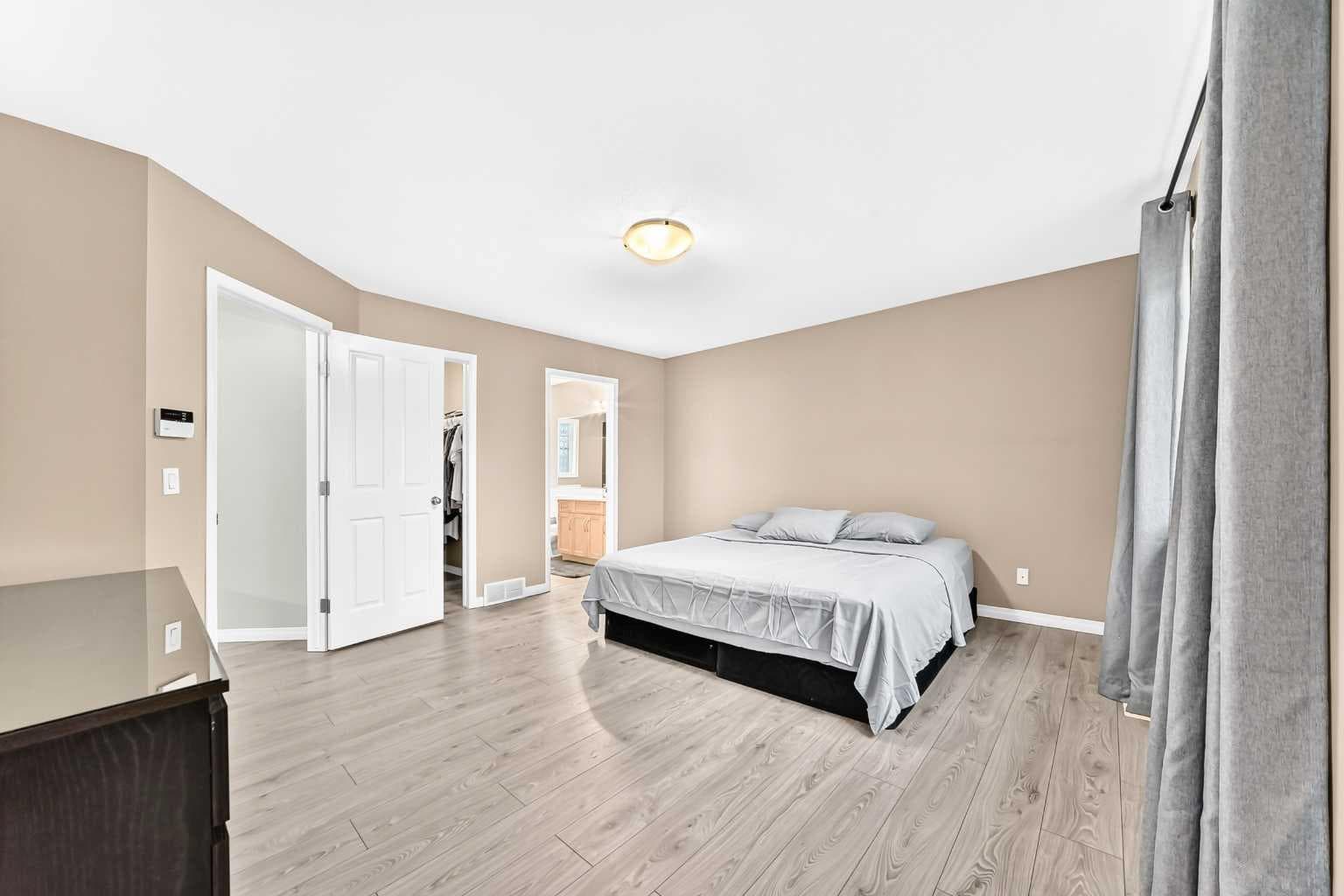 14 Bayside Park SW