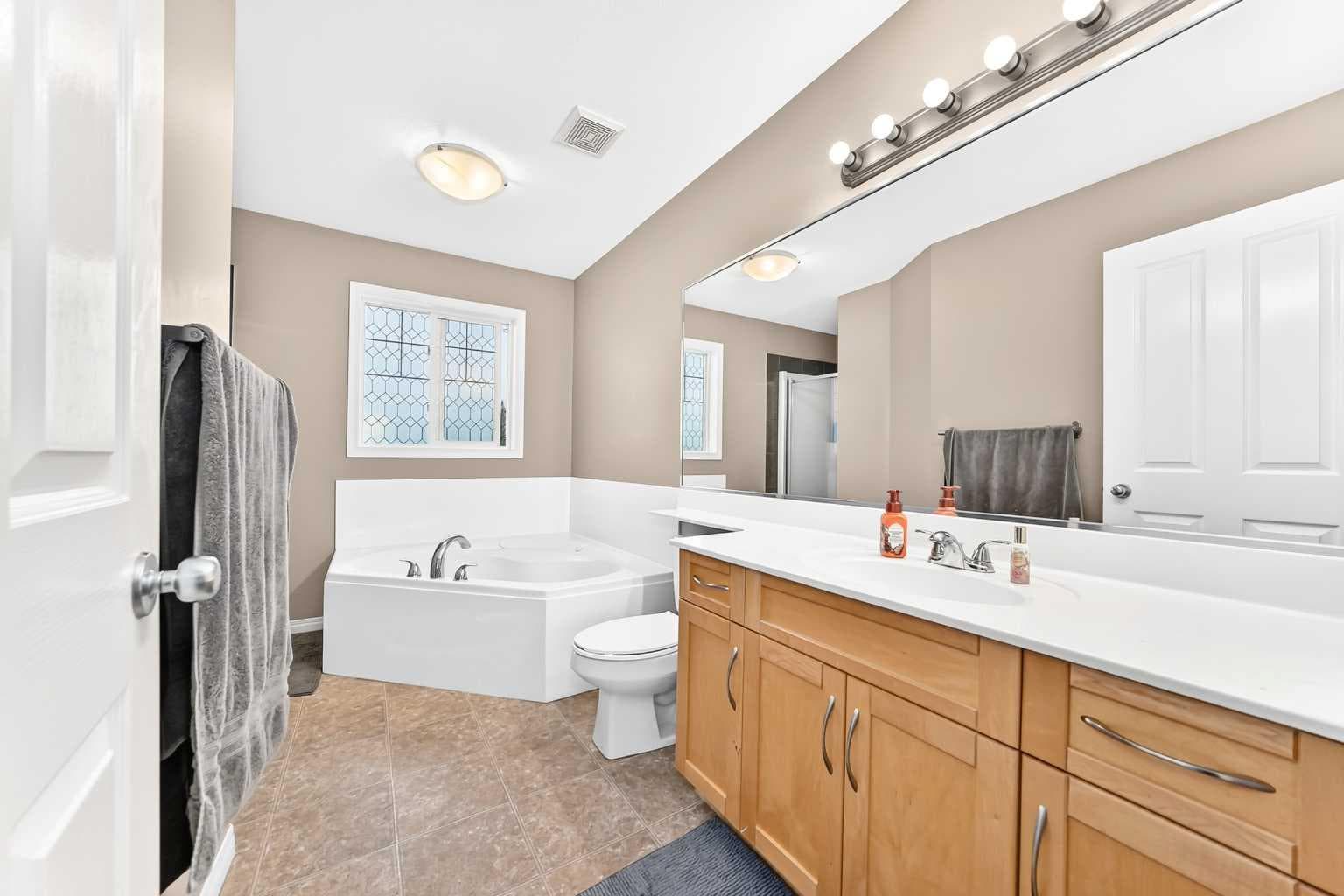 14 Bayside Park SW