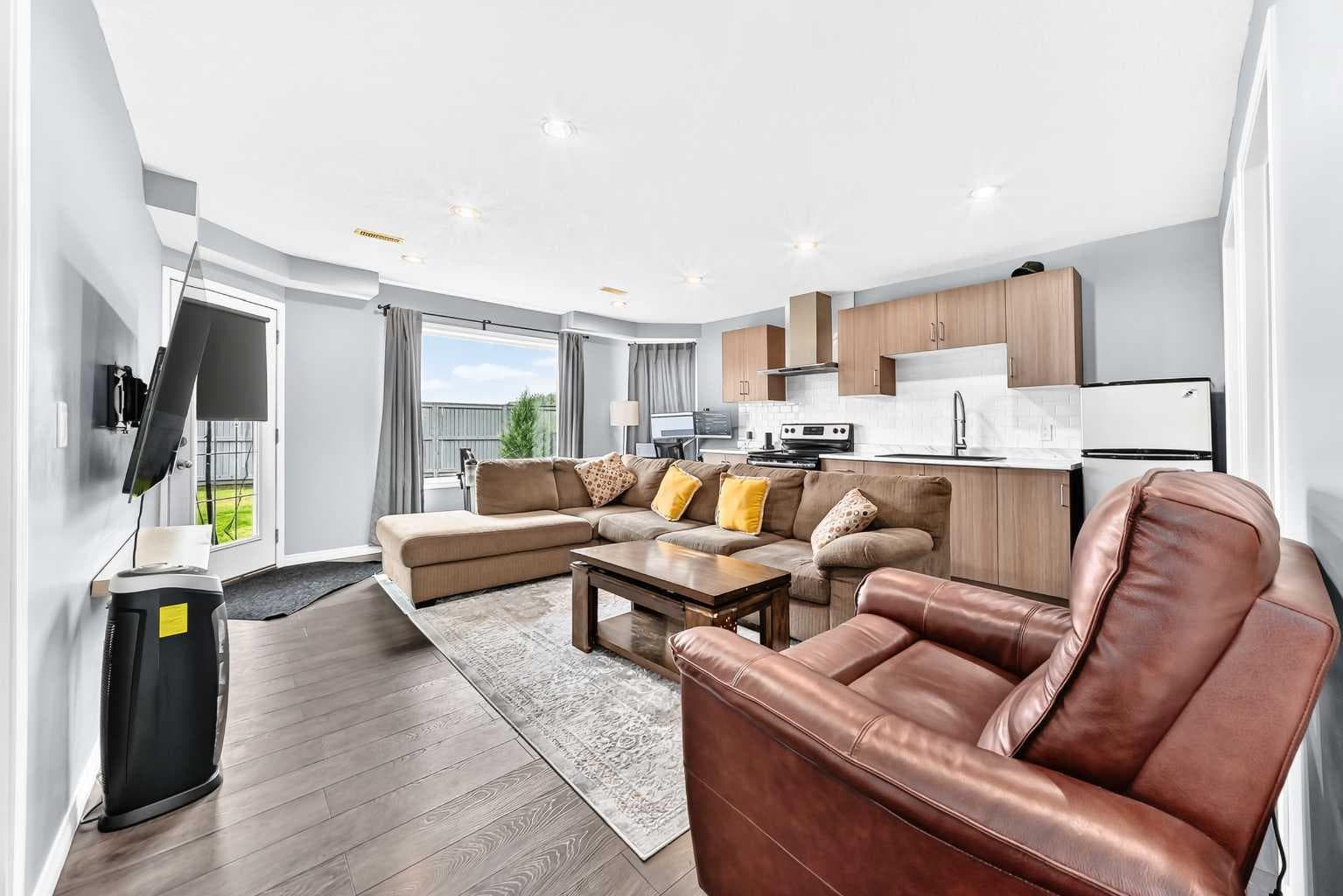 14 Bayside Park SW