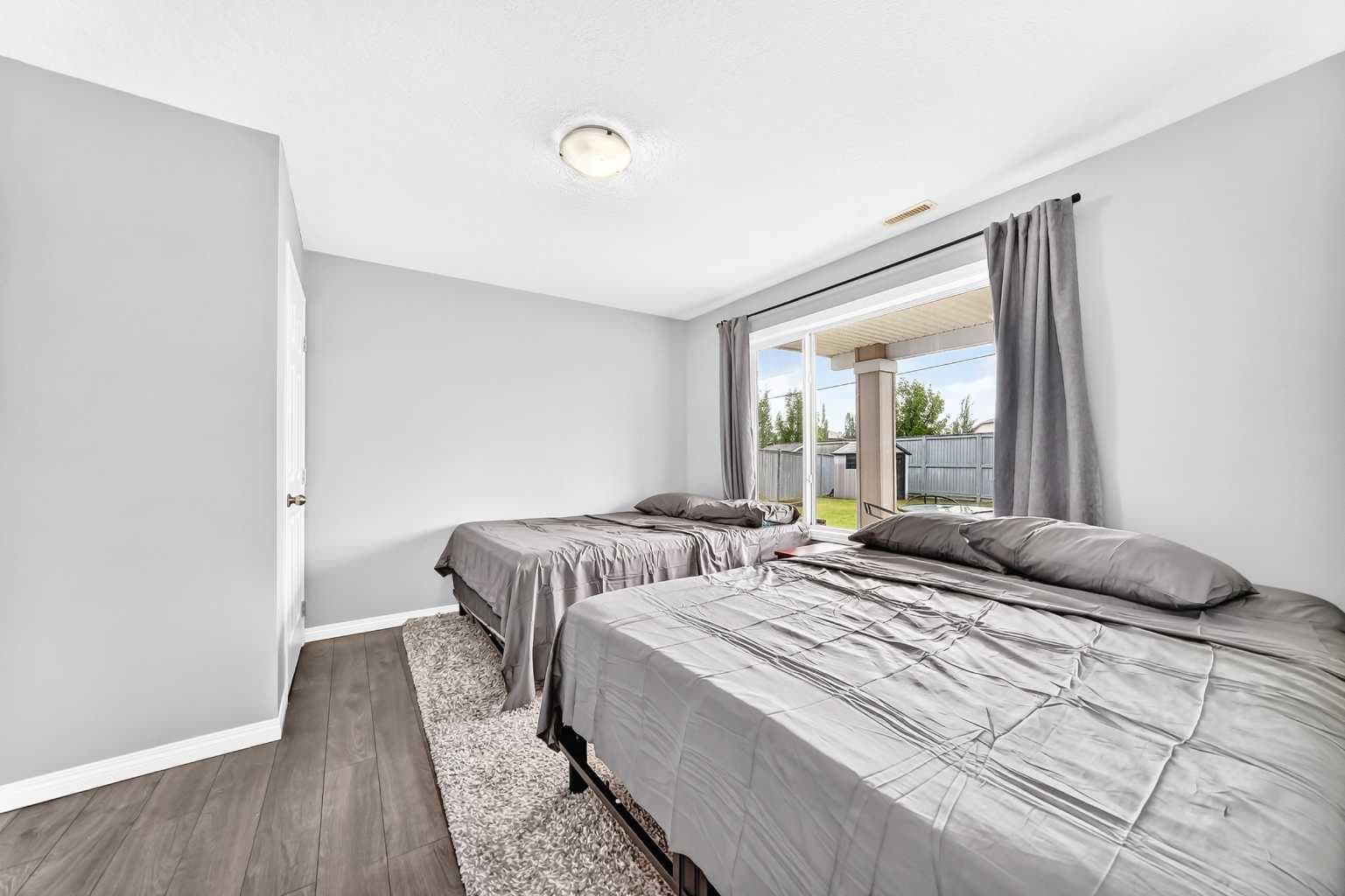 14 Bayside Park SW