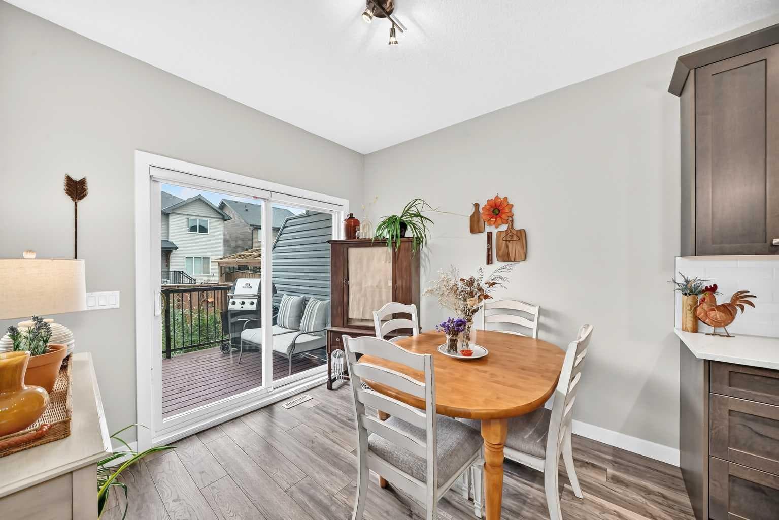 135 Reunion Loop NW