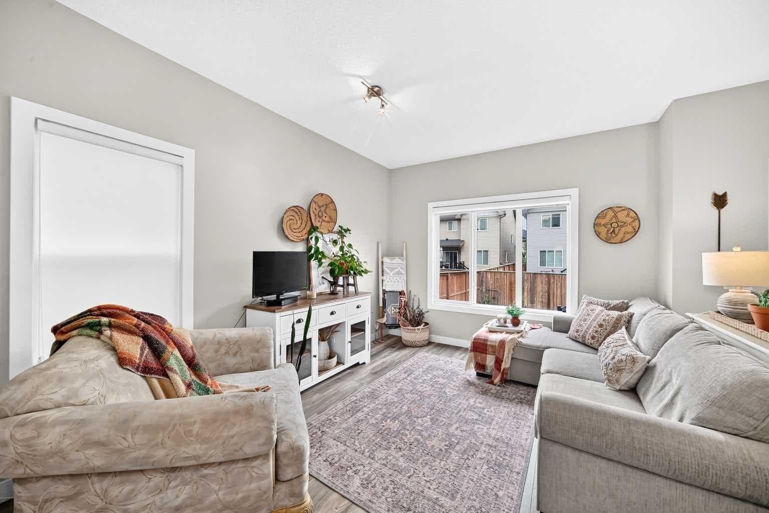 135 Reunion Loop NW