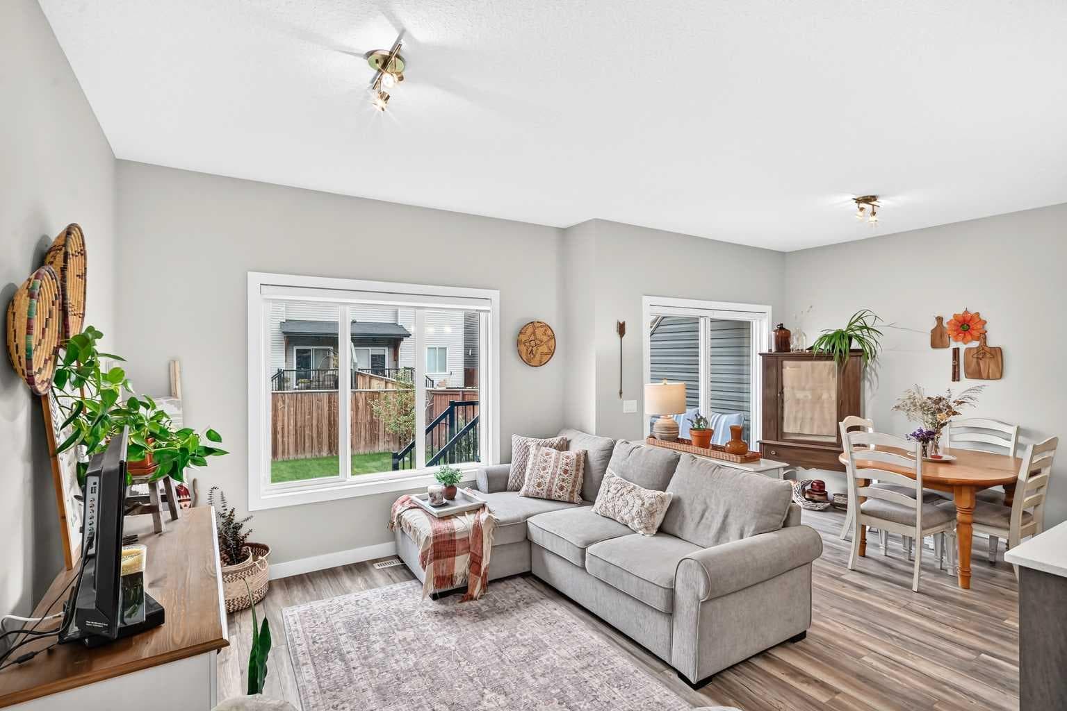 135 Reunion Loop NW