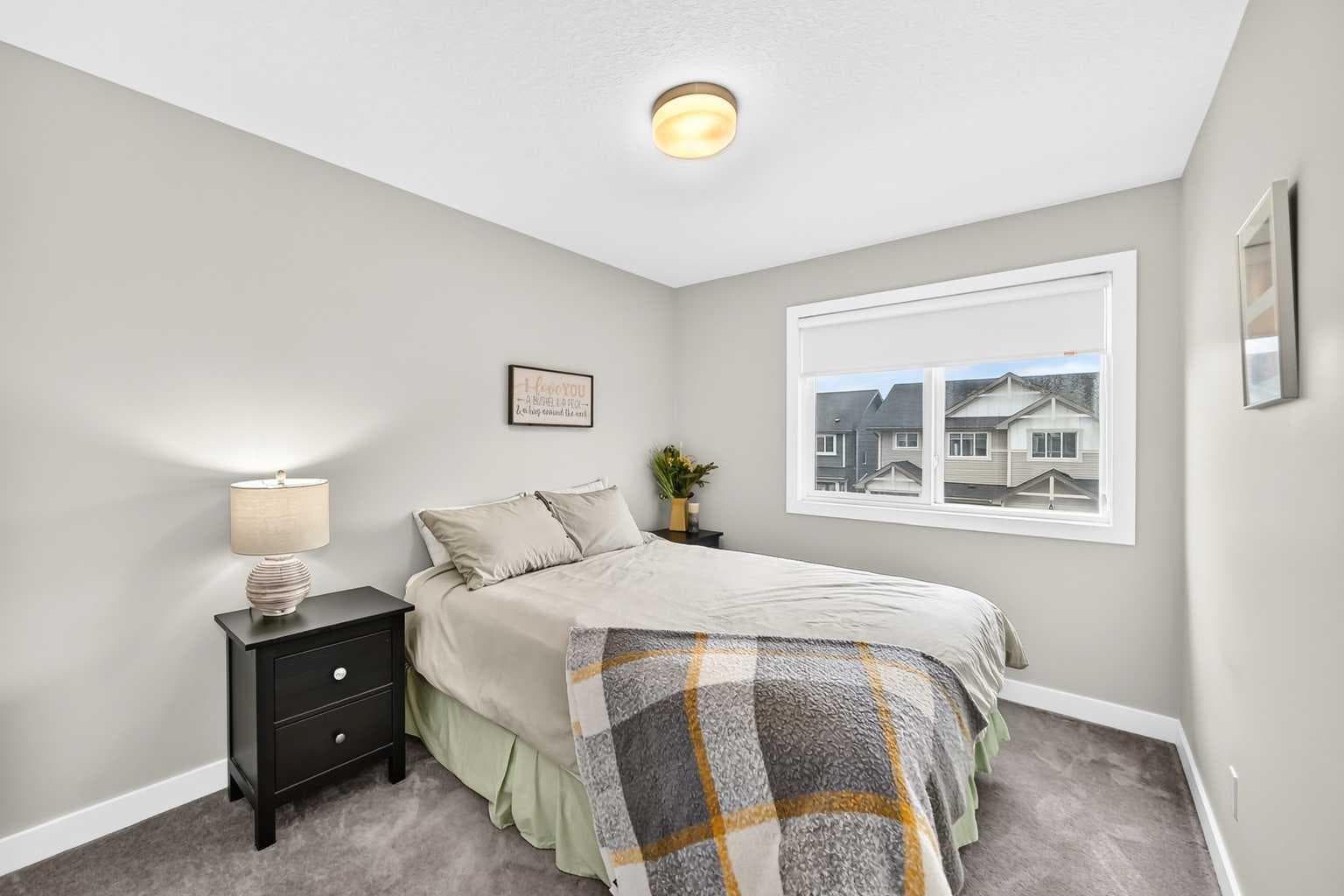 135 Reunion Loop NW