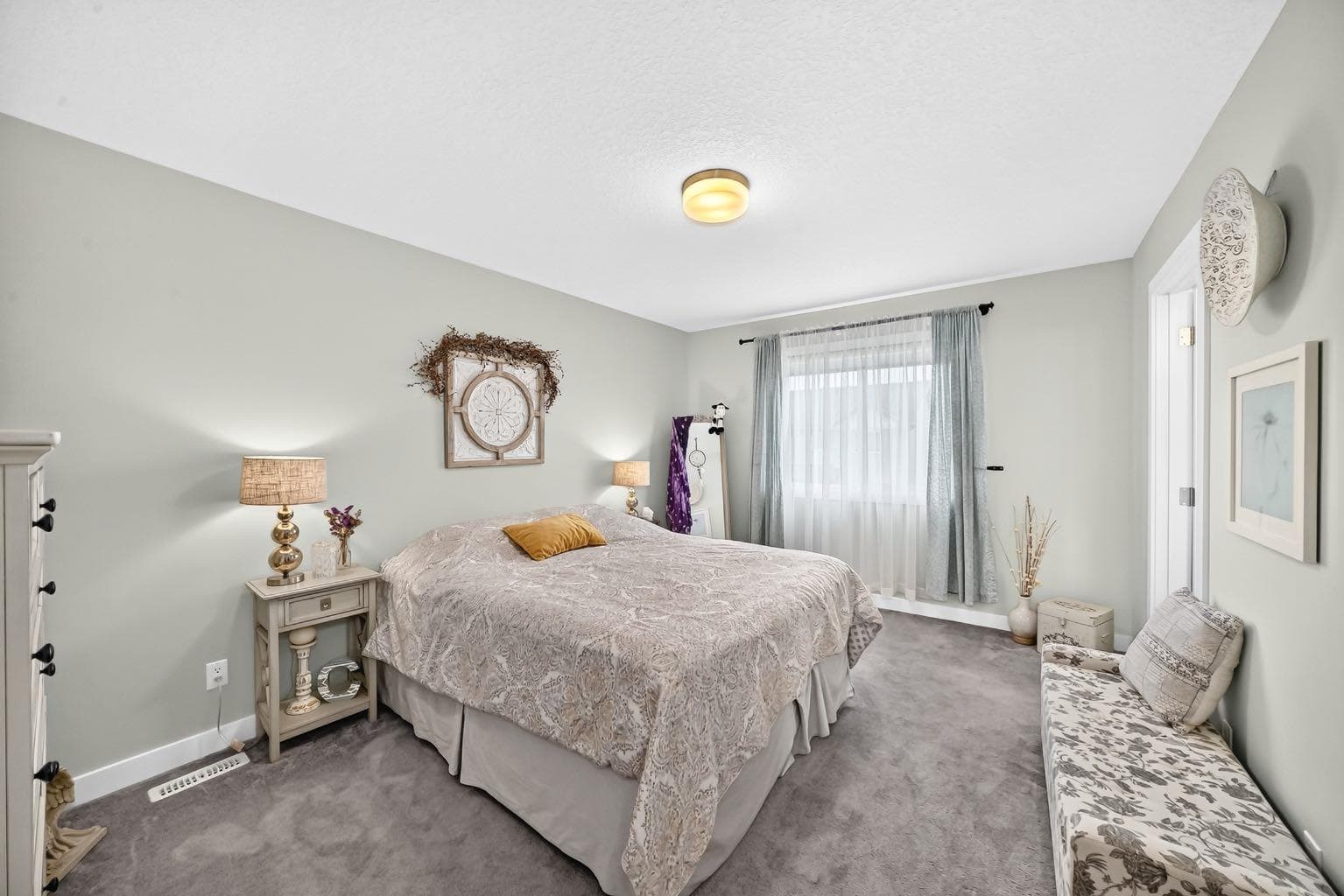135 Reunion Loop NW
