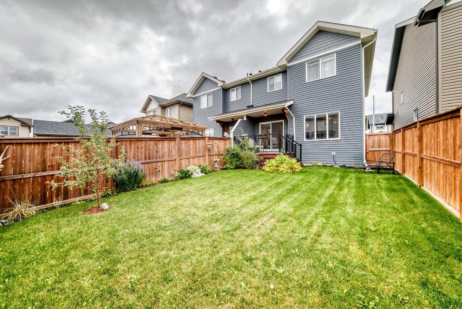 135 Reunion Loop NW