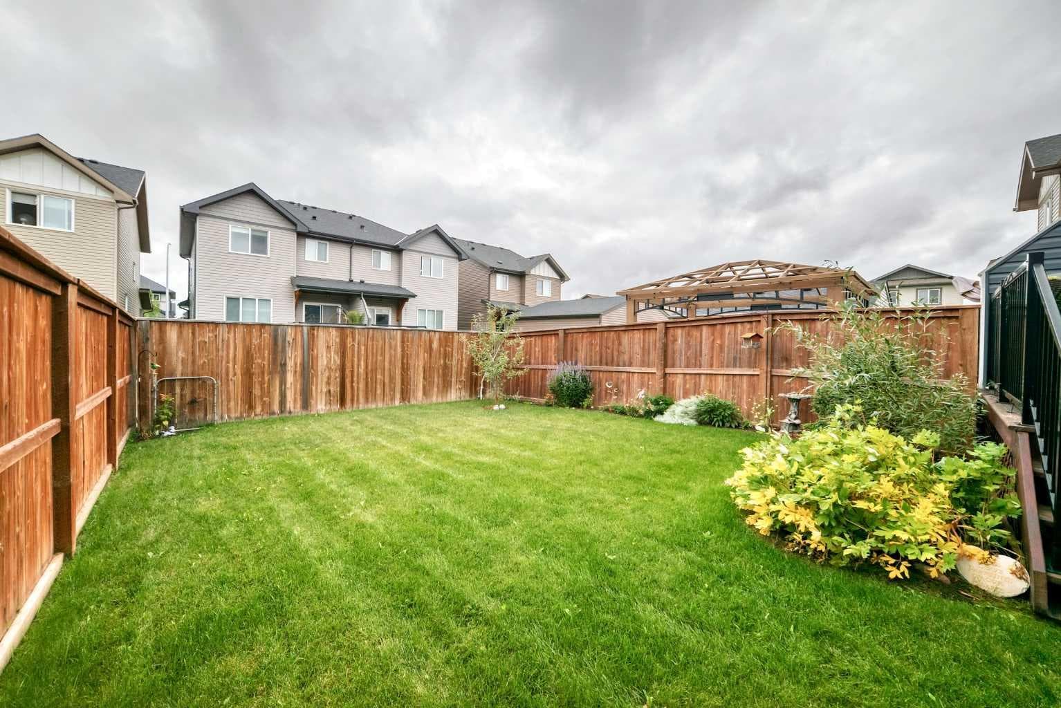 135 Reunion Loop NW