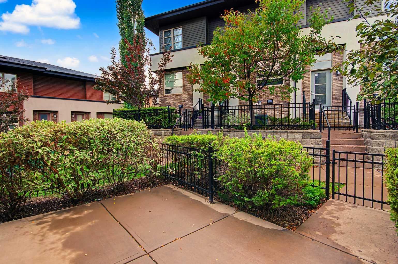 41 Aspen Hills Common SW