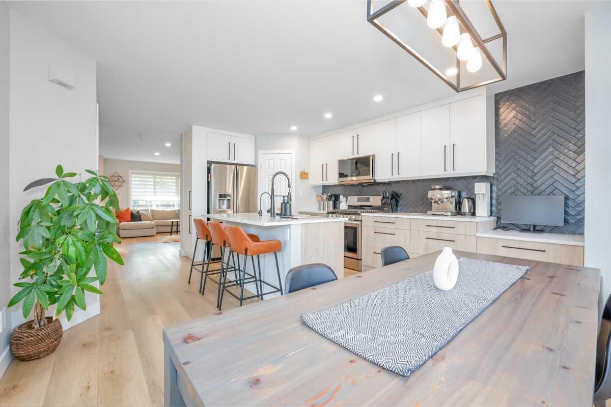 28 Copperfield Heath SE