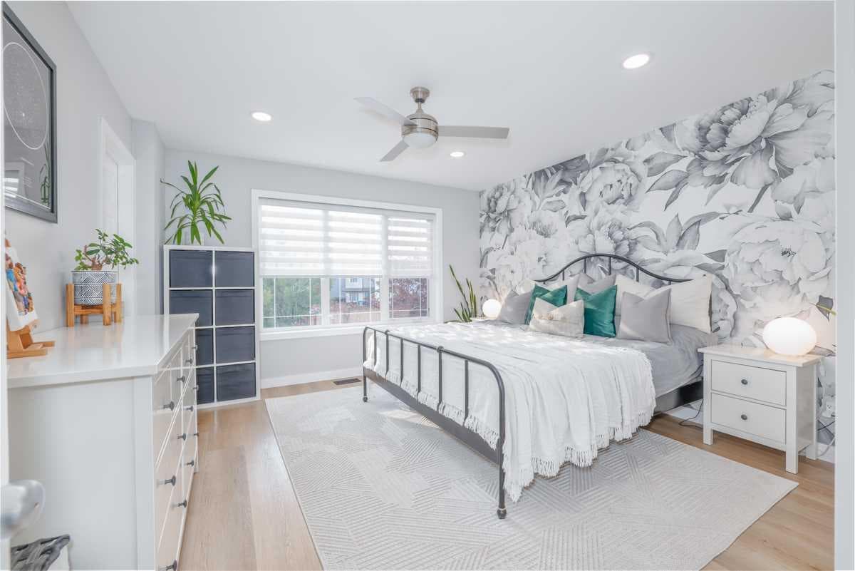 28 Copperfield Heath SE