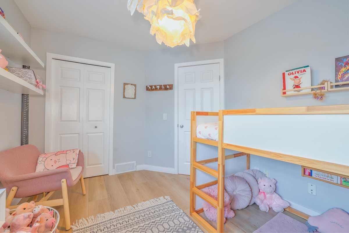 28 Copperfield Heath SE