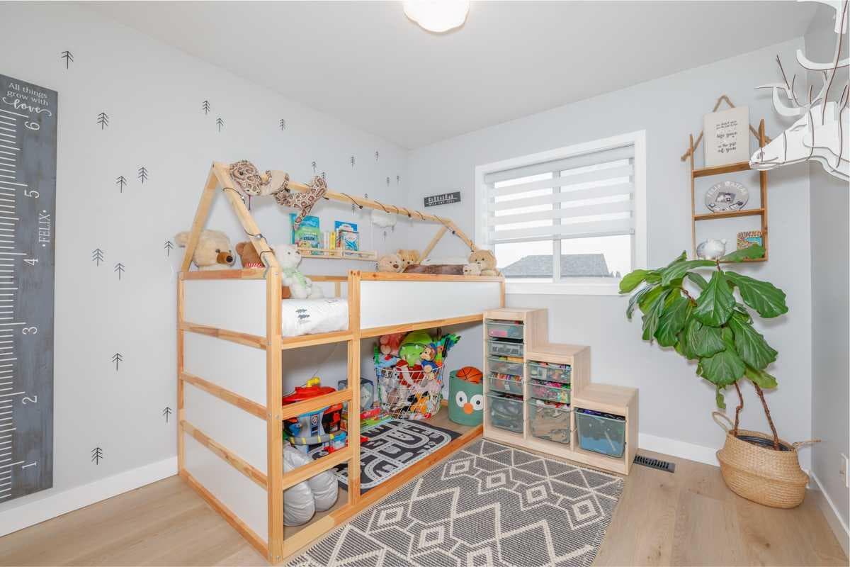 28 Copperfield Heath SE