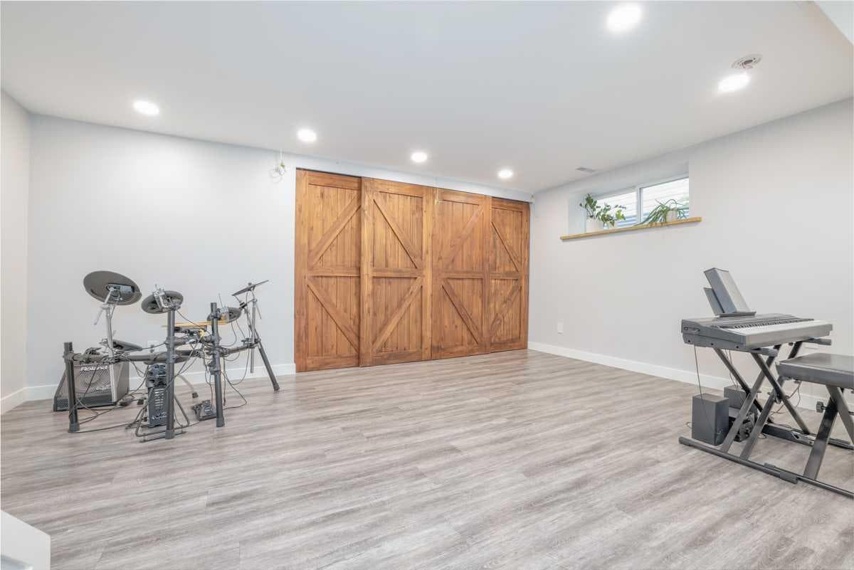 28 Copperfield Heath SE