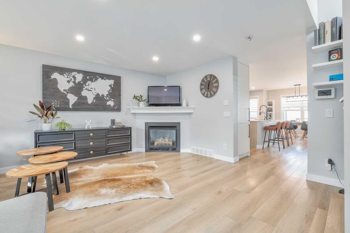 28 Copperfield Heath SE