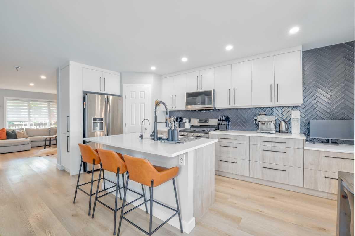 28 Copperfield Heath SE