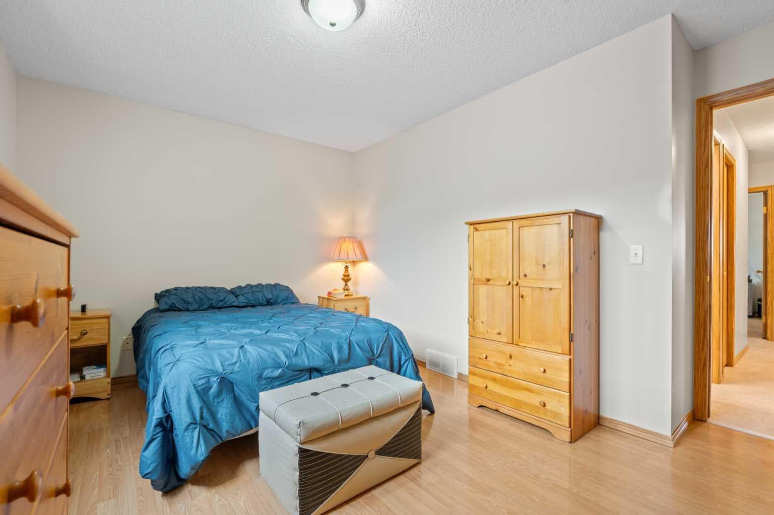 32 Country Hills Mews NW