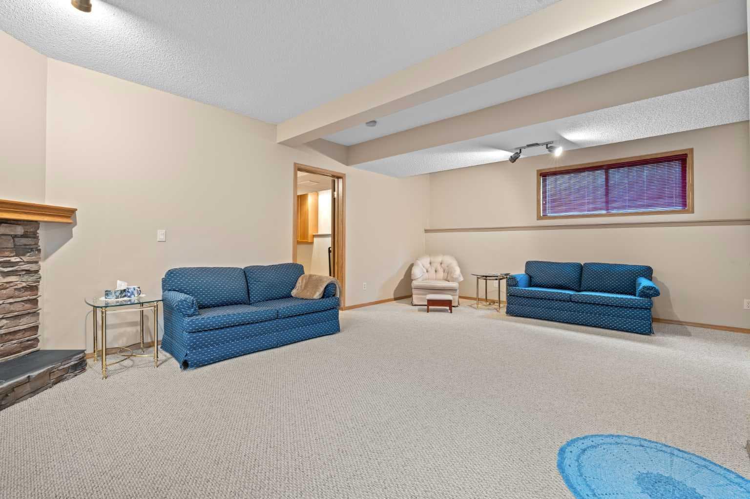 32 Country Hills Mews NW