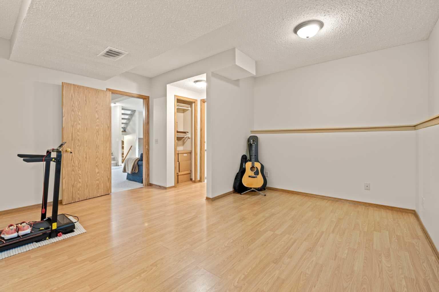 32 Country Hills Mews NW