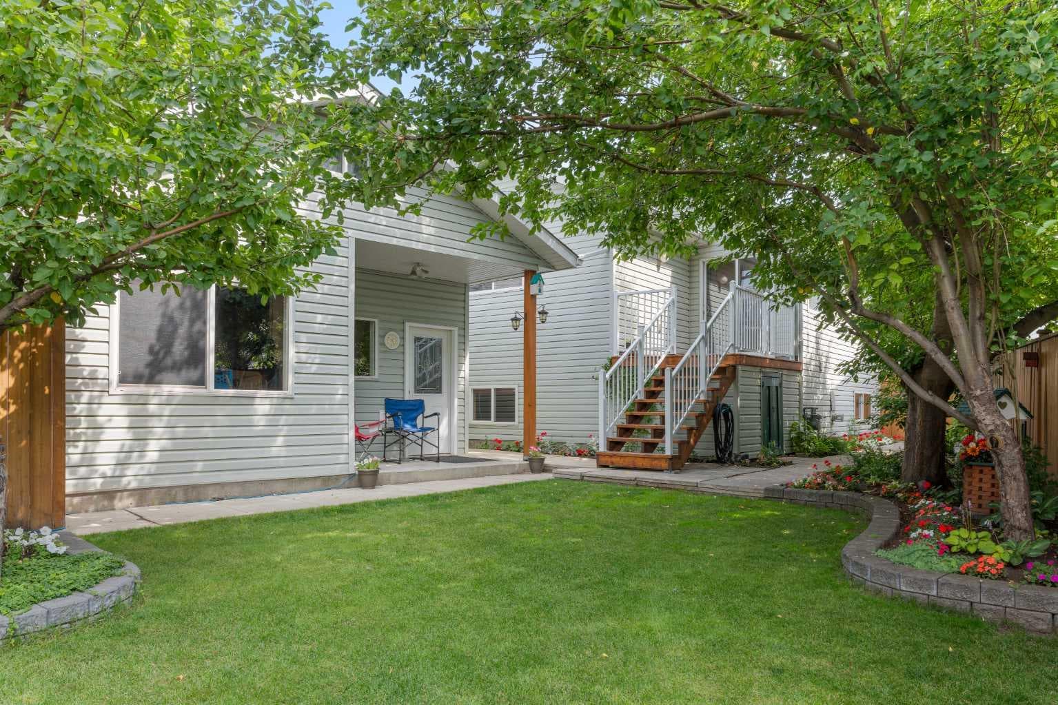 32 Country Hills Mews NW