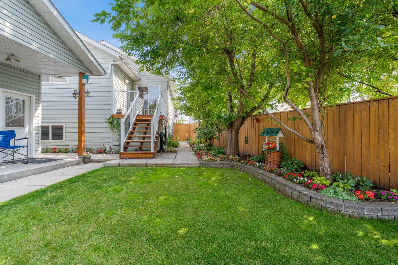 32 Country Hills Mews NW