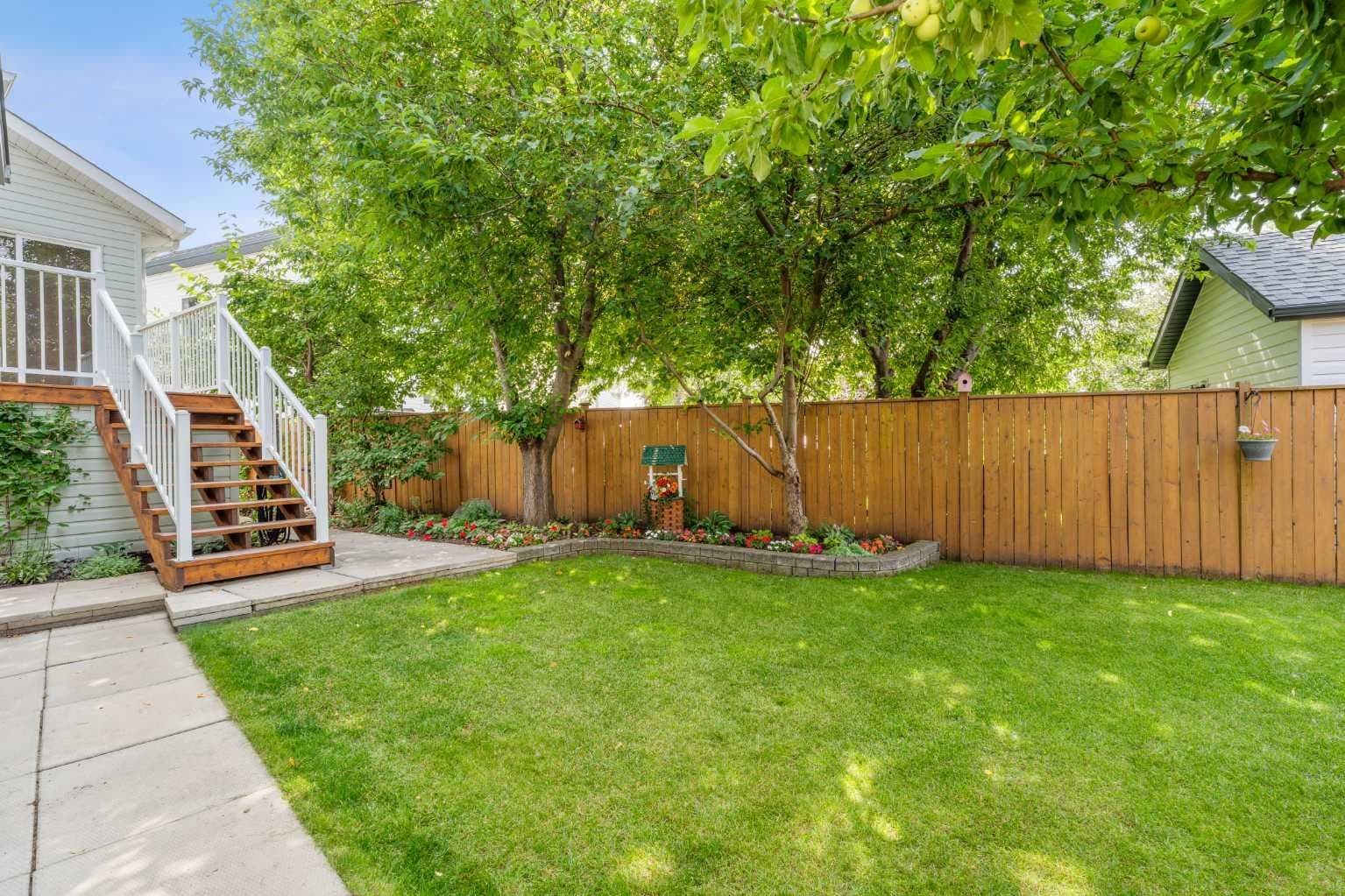 32 Country Hills Mews NW