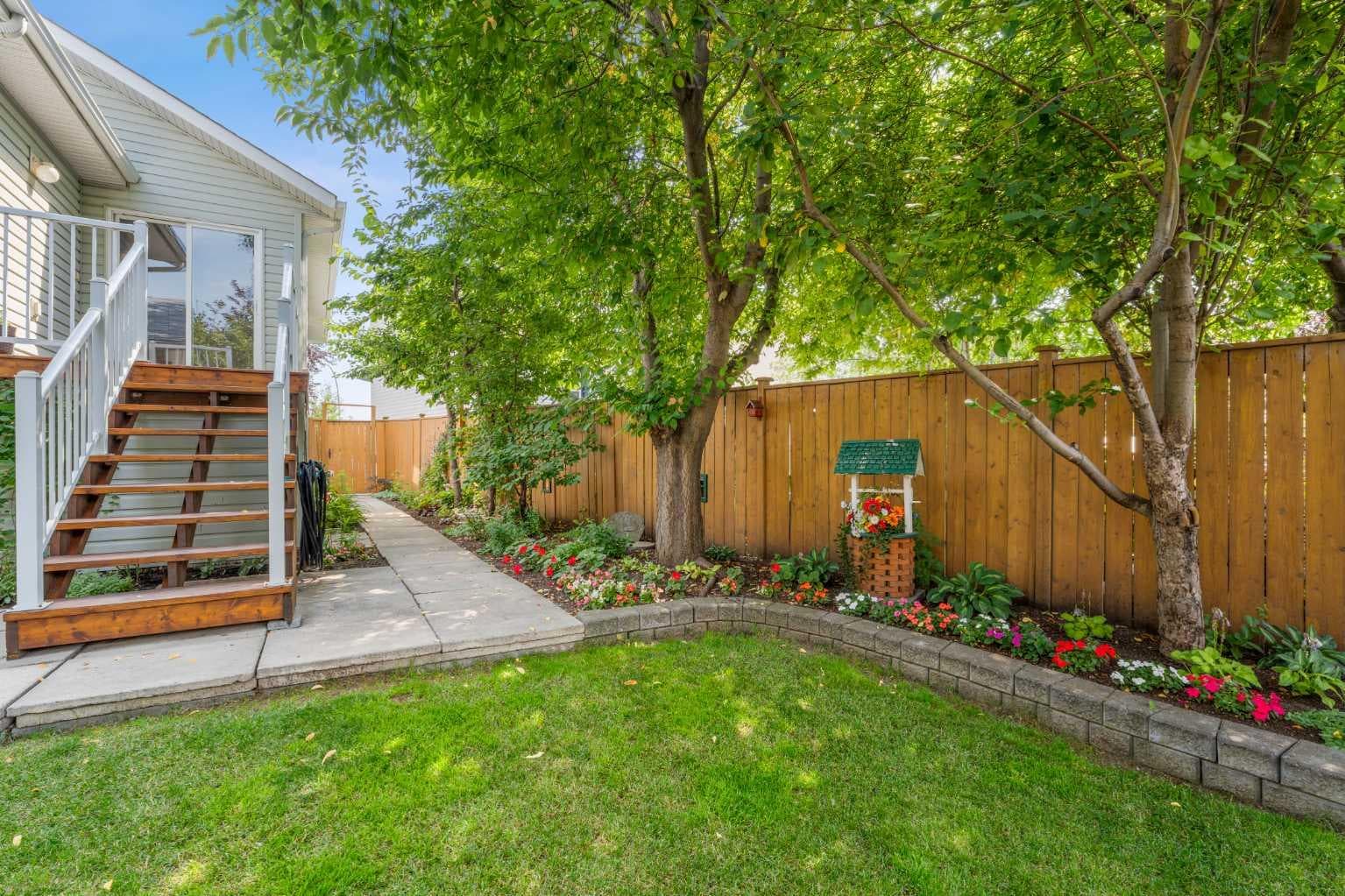 32 Country Hills Mews NW