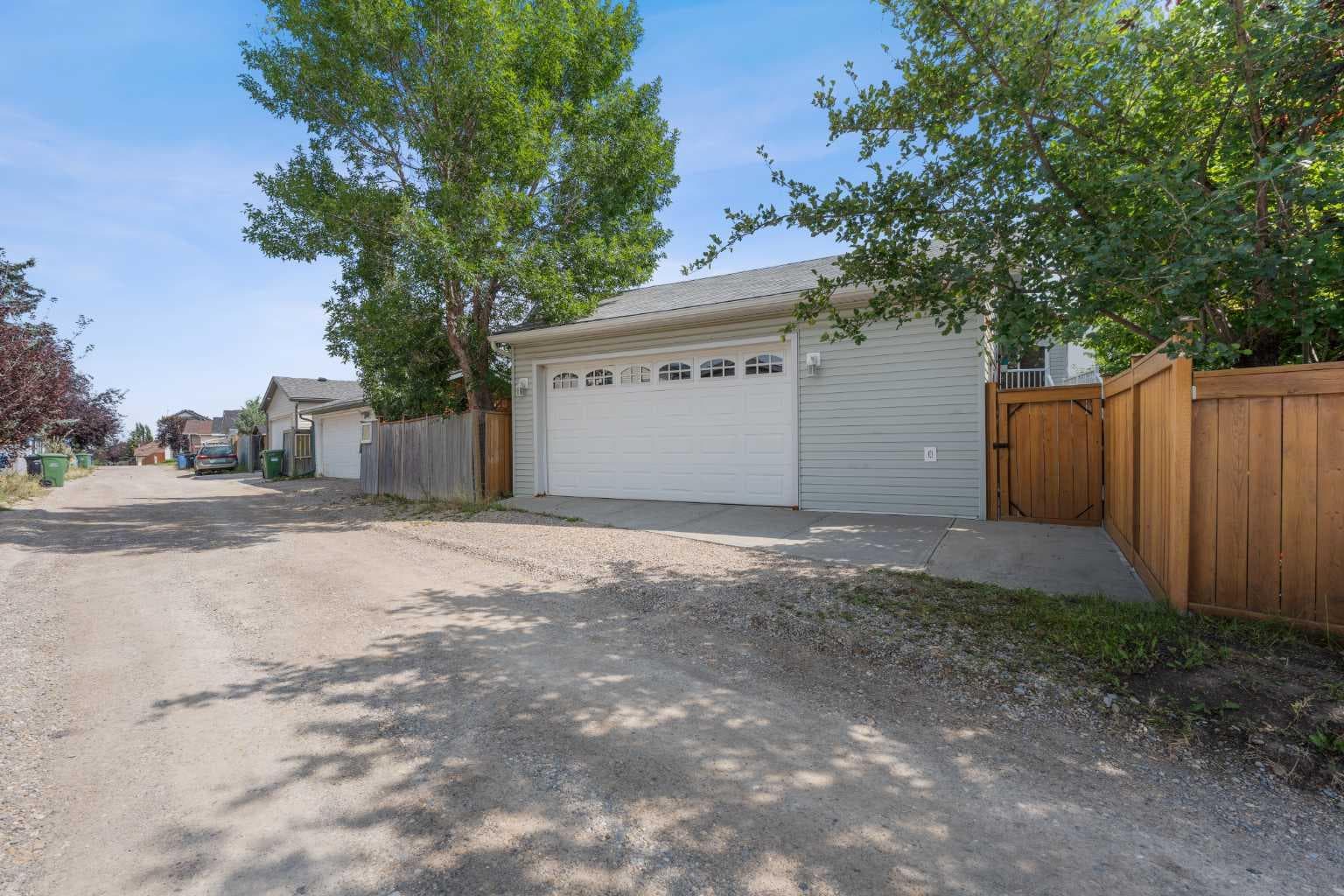 32 Country Hills Mews NW