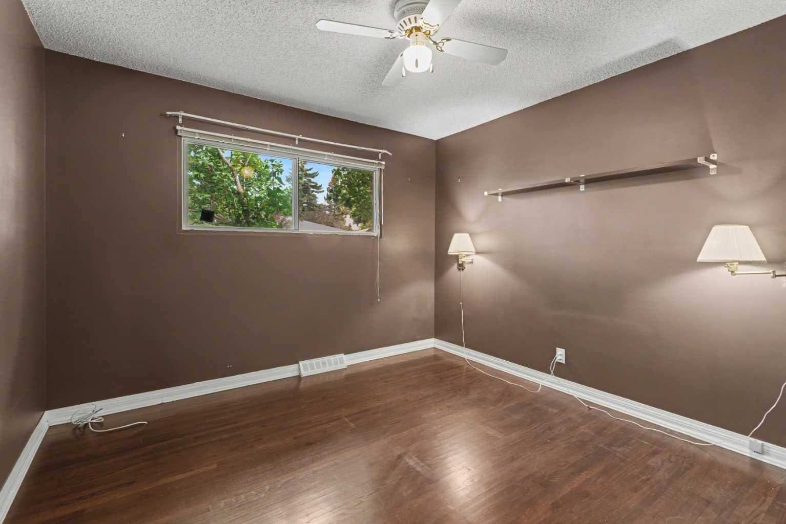 23 Arbour Crescent SE