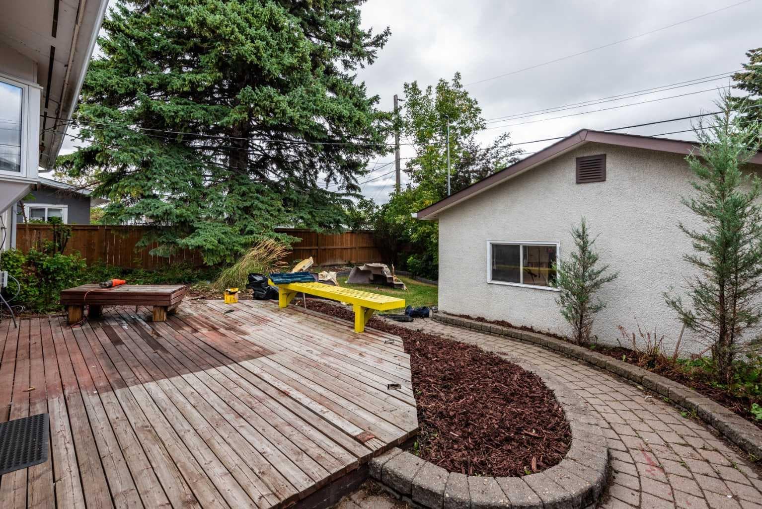 23 Arbour Crescent SE