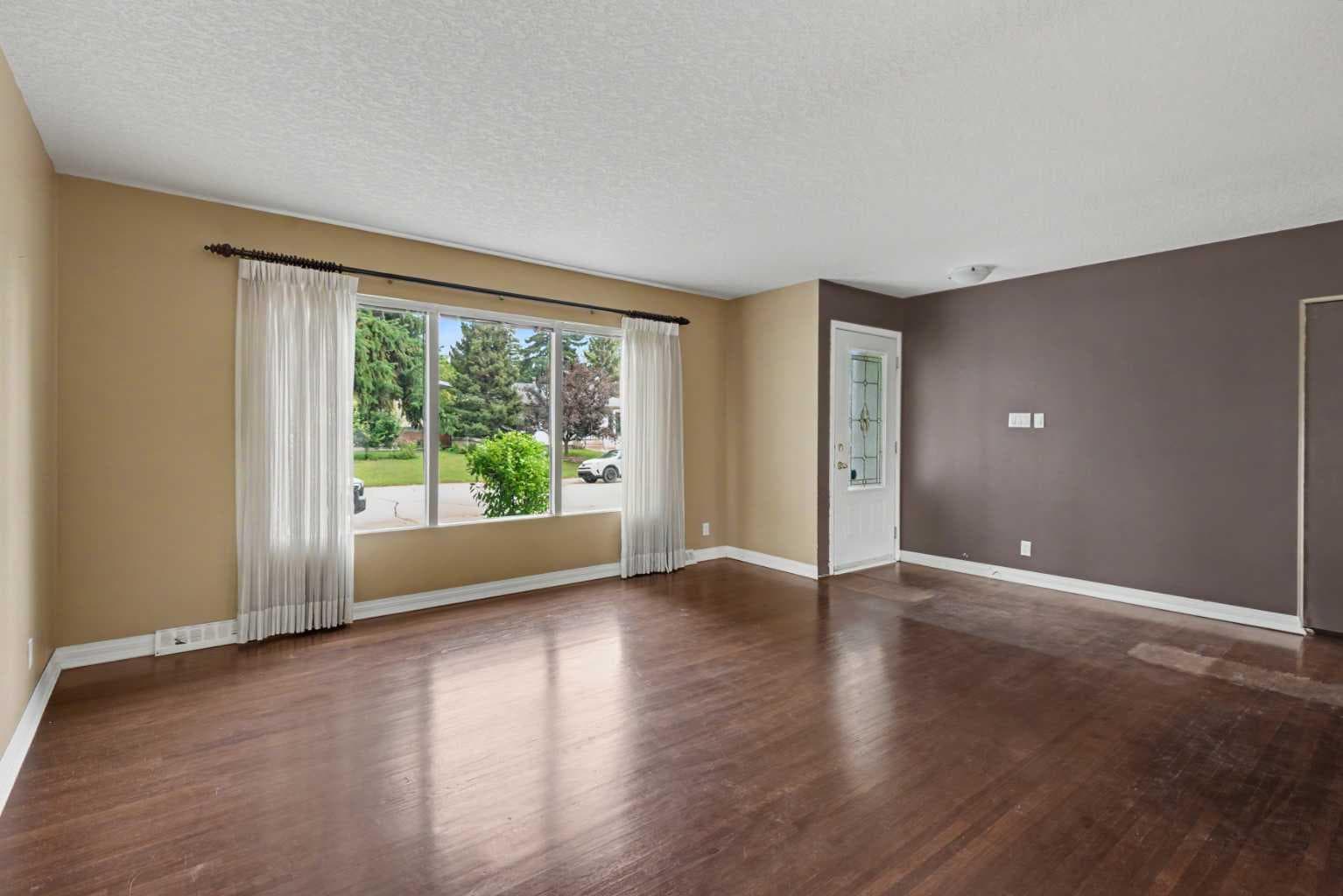 23 Arbour Crescent SE