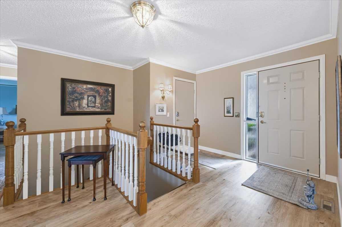 36, 140 Strathaven Circle SW
