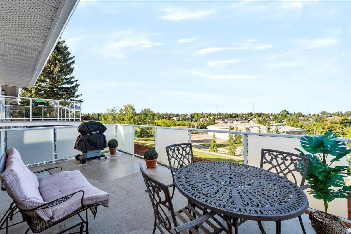 36, 140 Strathaven Circle SW