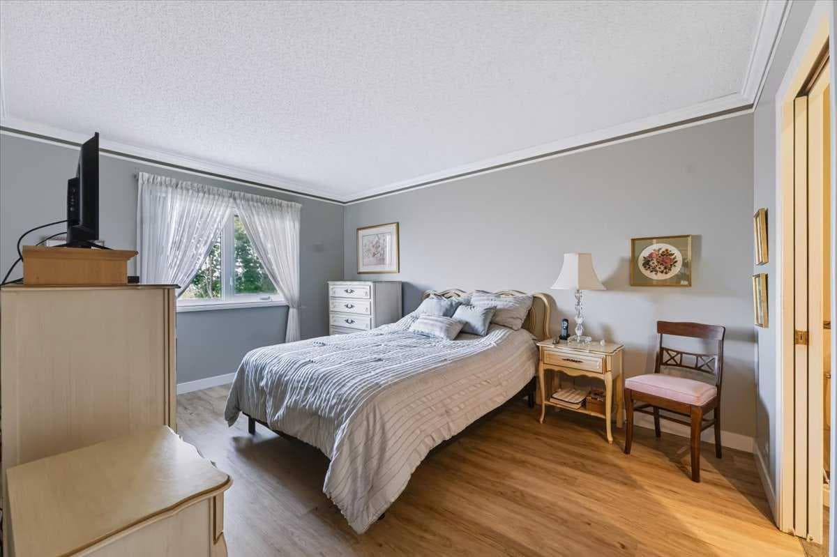 36, 140 Strathaven Circle SW